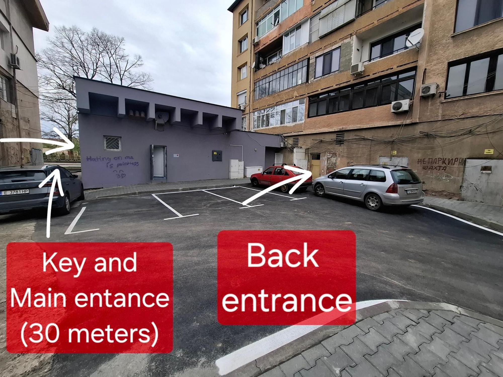 3 Rooms Apartment, Top Center, 1St Floor, Aubg, Free Parking, Pc I5 Ssd, 3 Led Tvs 200 Channels, Wifi, Terrace, Easy-Late Check-In, Stay Before Greece Blagoevgrado Exterior foto