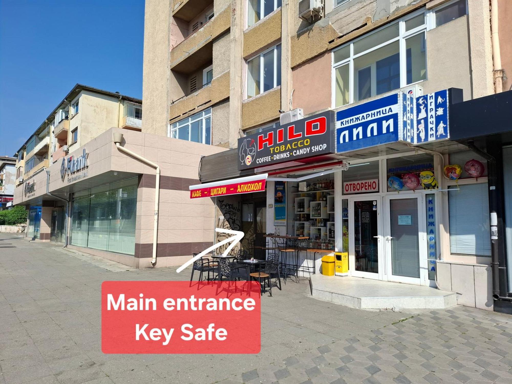 3 Rooms Apartment, Top Center, 1St Floor, Aubg, Free Parking, Pc I5 Ssd, 3 Led Tvs 200 Channels, Wifi, Terrace, Easy-Late Check-In, Stay Before Greece Blagoevgrado Exterior foto